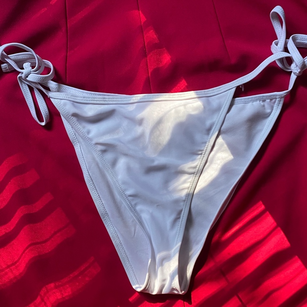Boohoo White Tie-Side Bikini Bottom